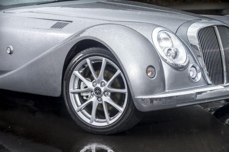 Детали экстерьера Mitsuoka Roadster 2015 года  (фото 6 из 8)